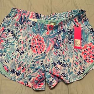 NWT Lilly Pulitzer Ocean Trail Short size Large